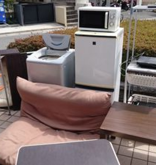 愛西市で遺品整理‧ゴミ屋敷清掃‧⽣前整理を 検討されている⽅へ